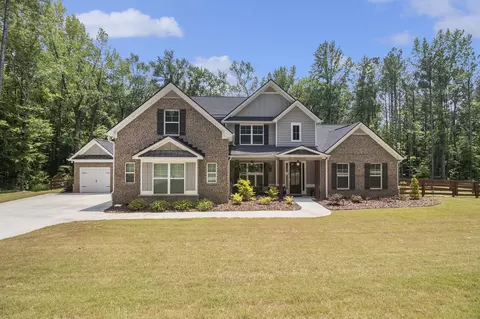 100 Quarters Dr, Senoia, GA 30276