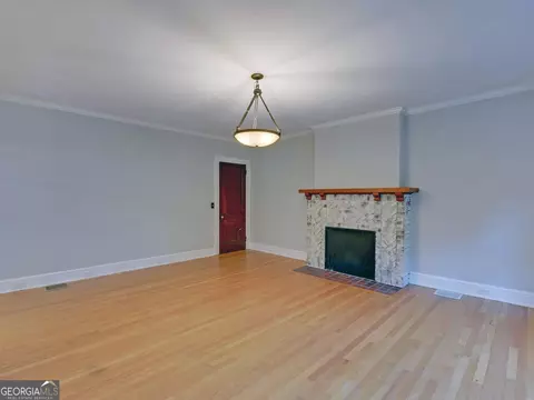196 Walnut St, Toccoa, GA 30577 photo 8