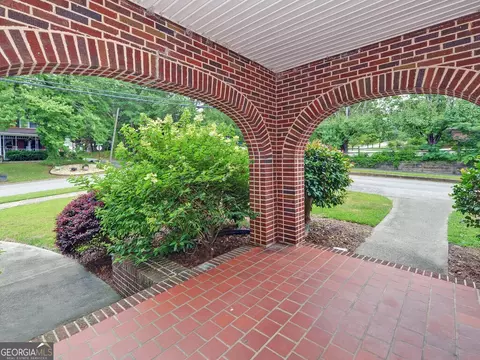 196 Walnut St, Toccoa, GA 30577 photo 4