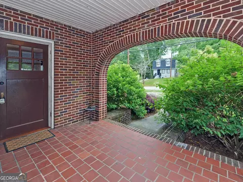 196 Walnut St, Toccoa, GA 30577 photo 5