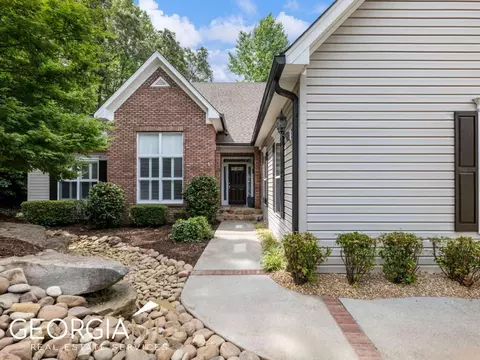 4857 Netherlands Pl, Flowery Branch, GA 30542