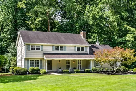 7160 Hunters Branch Dr, Atlanta, GA 30328