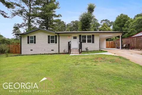 447 Concord Woods Dr SE, Smyrna, GA 30082