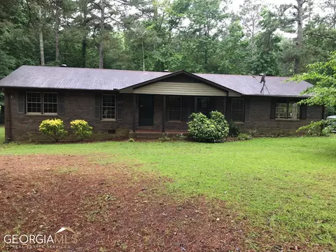 611 Hollingshed Rd, Dallas, GA 30132