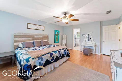 1376 Maple Ridge Dr, Suwanee, GA 30024 photo 17