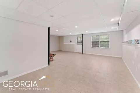 1376 Maple Ridge Dr, Suwanee, GA 30024 photo 23