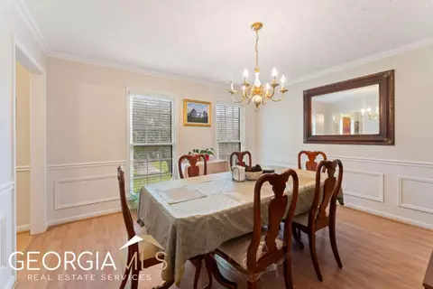 1376 Maple Ridge Dr, Suwanee, GA 30024 photo 11