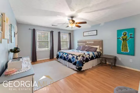 1376 Maple Ridge Dr, Suwanee, GA 30024 photo 16