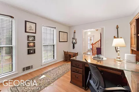 1376 Maple Ridge Dr, Suwanee, GA 30024 photo 7