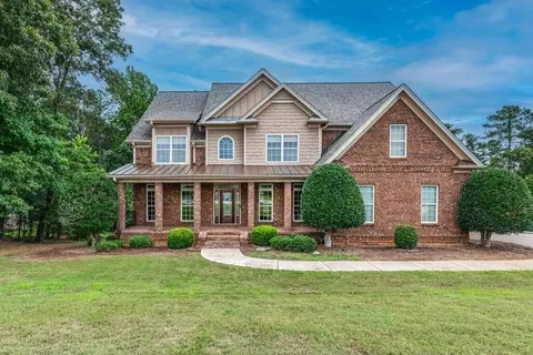 7520 River Walk Dr, Douglasville, GA 30135