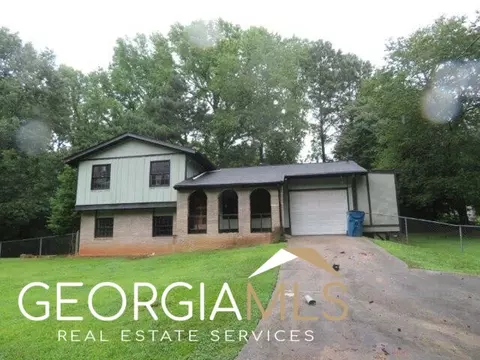 2899 Carol Ct, Loganville, GA 30052