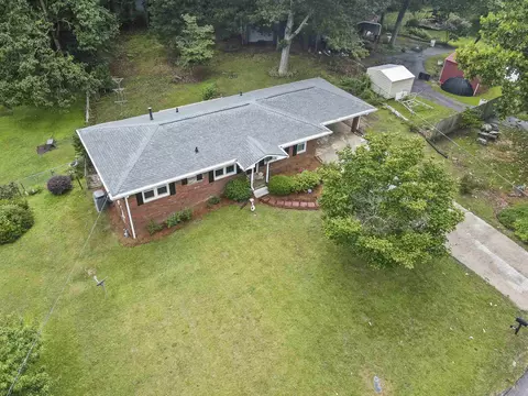 6821 Cherry Cir, Lithia Springs, GA 30122