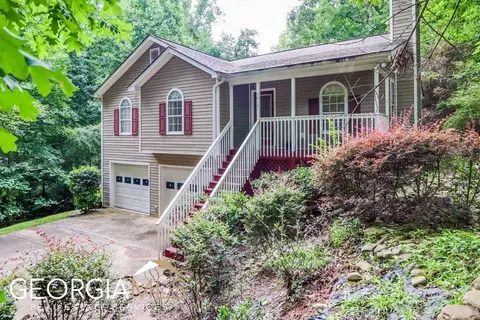 9860 Parkway Ln, Gainesville, GA 30506