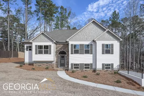 6055 Crowley Dr, Douglasville, GA 30135
