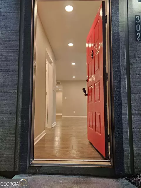 302 River Run Dr, Sandy Springs, GA 30350