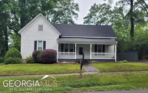 152 Hamilton Ave, Winder, GA 30680