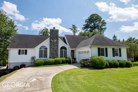 2386 Gwendale Dr W, Lizella, GA 31052