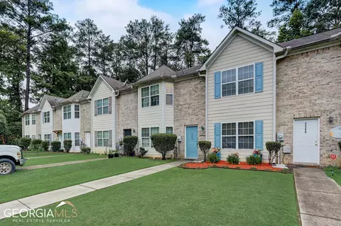 5546 Pineridge Ct, Forest Park, GA 30297