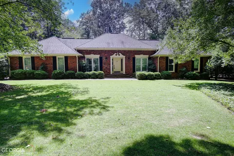 175 Sunset Dr SE, Calhoun, GA 30701