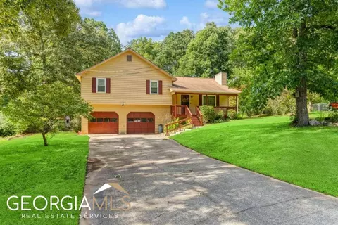 493 Bakers Bridge Cir, Douglasville, GA 30134