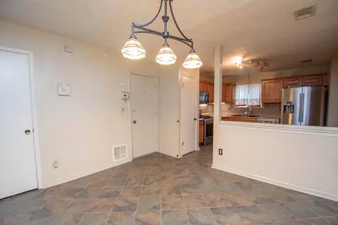 5642 Phillips Dr, Morrow, GA 30260 photo 13