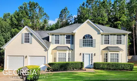 691 Deshon Creek Dr, Lithonia, GA 30058