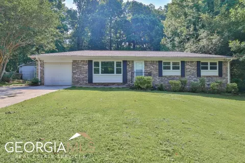 5710 Woodland Dr, Acworth, GA 30102