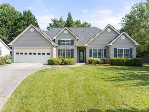 106 Mountain Overlook Dr, Cleveland, GA 30528