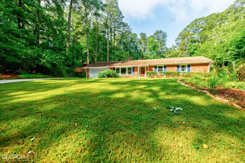 3428 Regalwoods Dr SW, Doraville, GA 30340