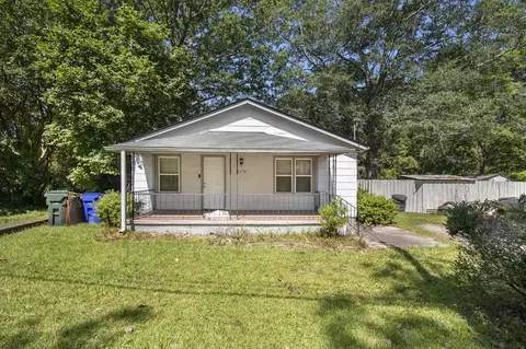 1174 Lakeview Dr NW, Conyers, GA 30012