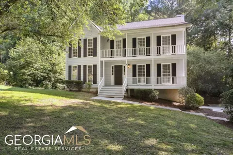 4560 Blakedale Rd NE, Roswell, GA 30075