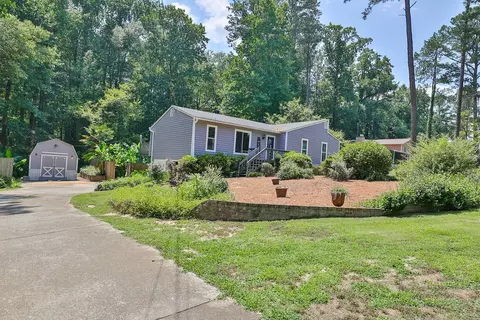 244 Windsor Dr, Lawrenceville, GA 30044