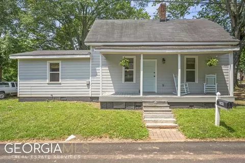 249 Cedar St, Social Circle, GA 30025