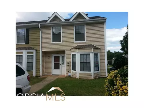 1046 Thornwoode Ln, Stone Mountain, GA 30083