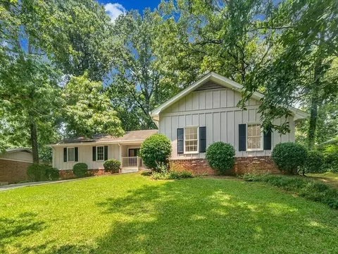 2364 Sandell Dr, Dunwoody, GA 30338