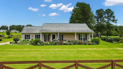 894 Denton Rd, Cedartown, GA 30125