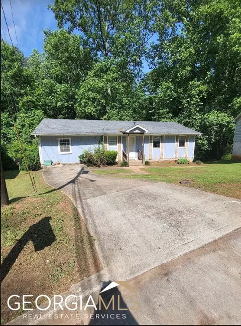 6102 Cherokee Valley Way, Lithonia, GA 30058