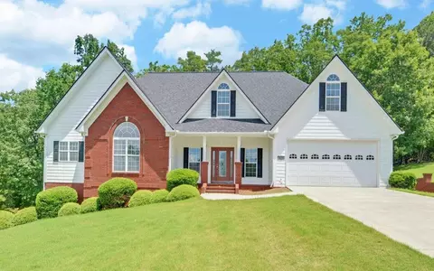 137 Park View Dr, Cleveland, GA 30528