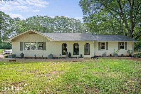 138 Club Cir, Stockbridge, GA 30281