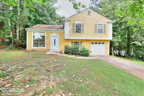 611 Ashton Ln, Lawrenceville, GA 30044
