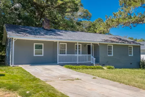 569 Lakeridge Cir SE, Conyers, GA 30094