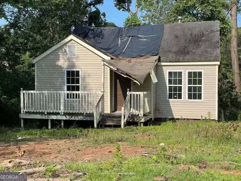 1313 Greenbriar Dr, Griffin, GA 30223
