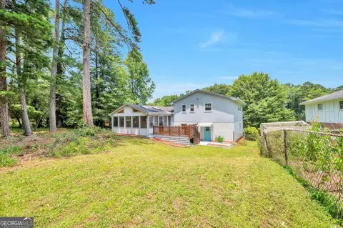 858 Needle Rock Dr, Stone Mountain, GA 30083