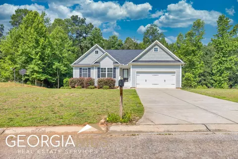 129 Meadow Lake Dr, Commerce, GA 30530