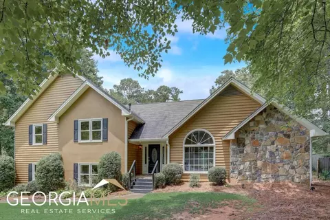 221 Picketts Lake Dr, Acworth, GA 30101