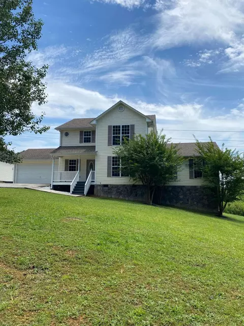 2904 Vine Dr, Dalton, GA 30721
