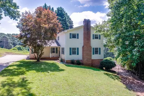 4302 Holiday Heights Dr, Oakwood, GA 30566