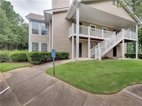 606 Berkeley Woods Dr, Duluth, GA 30096