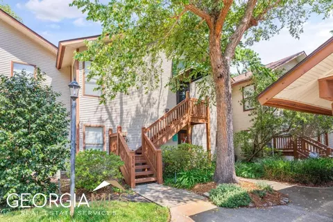 304 Harbour Oaks Dr, St. Simons, GA 31522