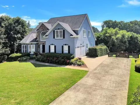 1001 Bradshaw Estates Dr, Canton, GA 30115